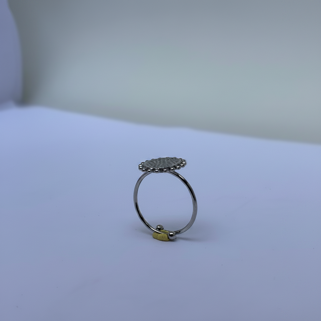 Bague Ovale Texturée Ajustable – Argent & Or