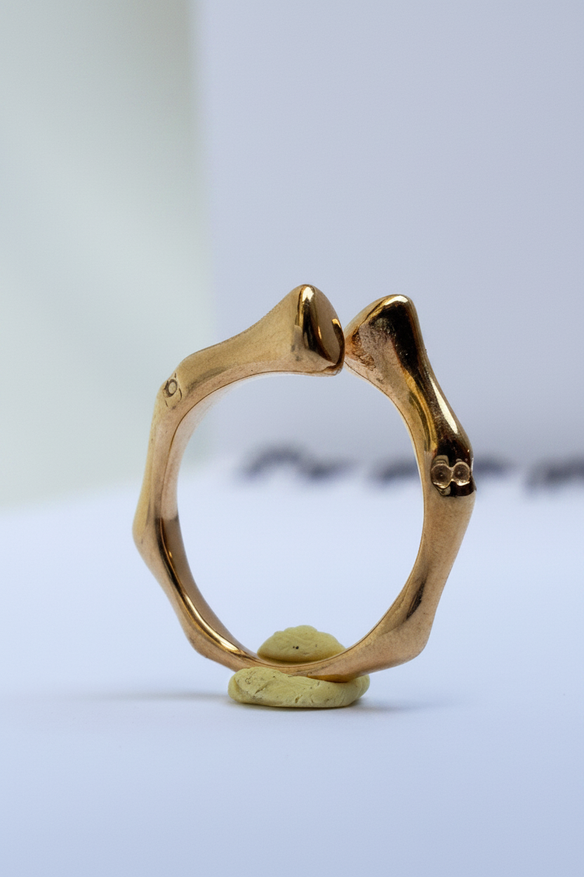 Bague Organique Dorée Ajustable