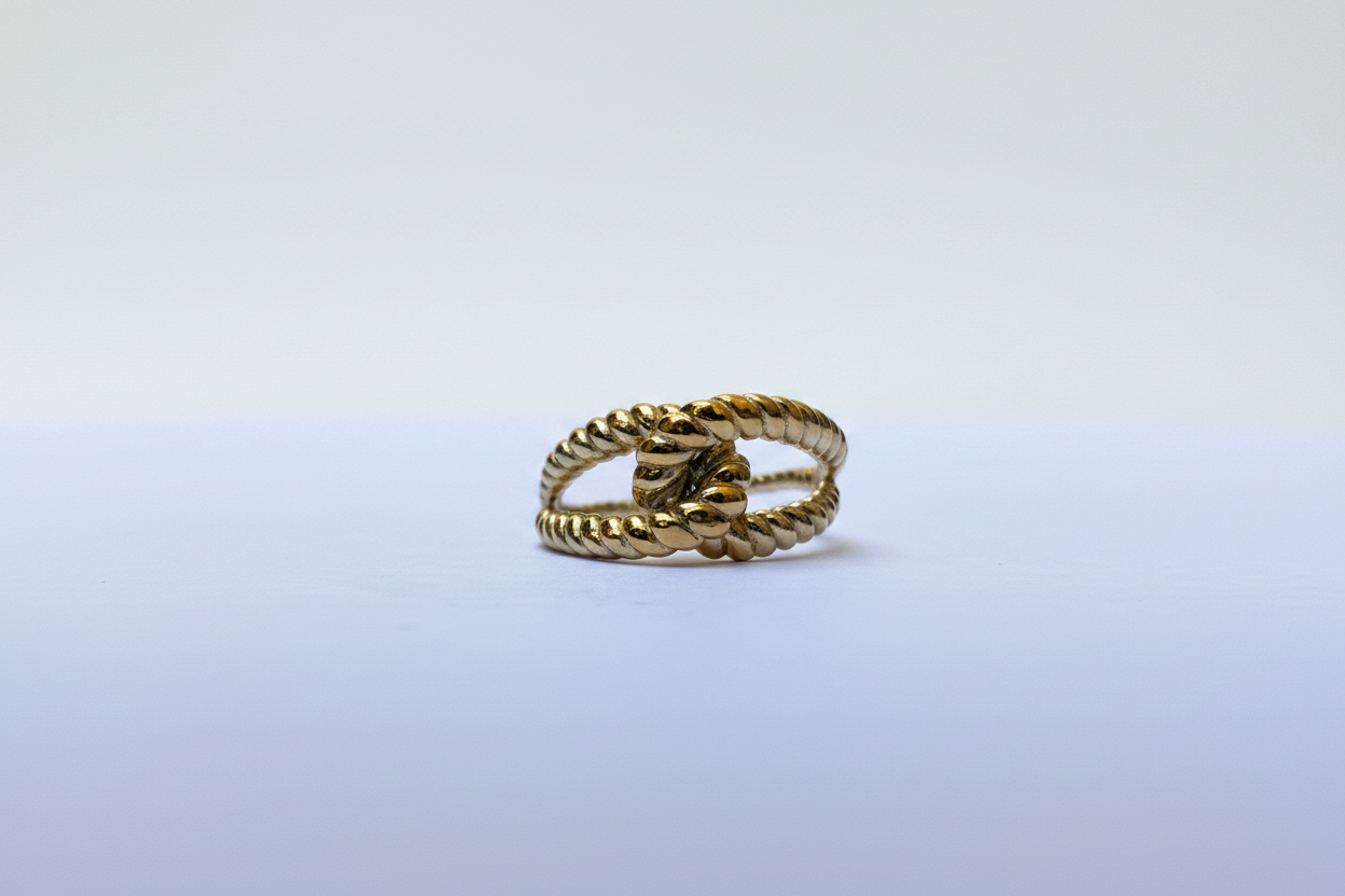 Bague Nœud Torsadée Dorée