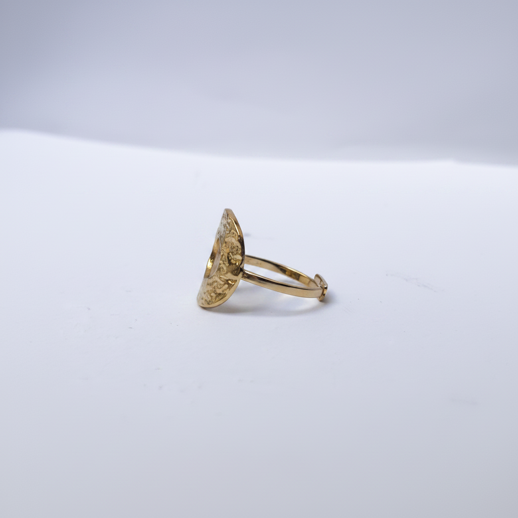 Bague Ovale Dorée Martelée