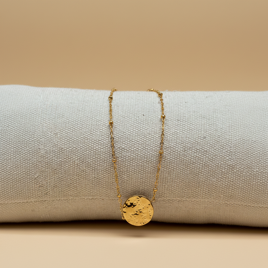 Bracelet médaille coussin vue dessus