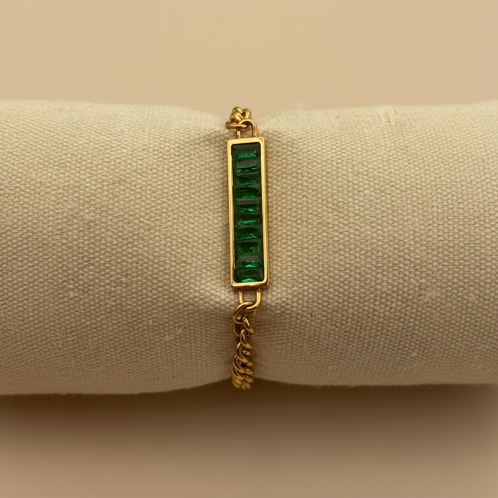 Bracelet barre émeraude coussin vue face