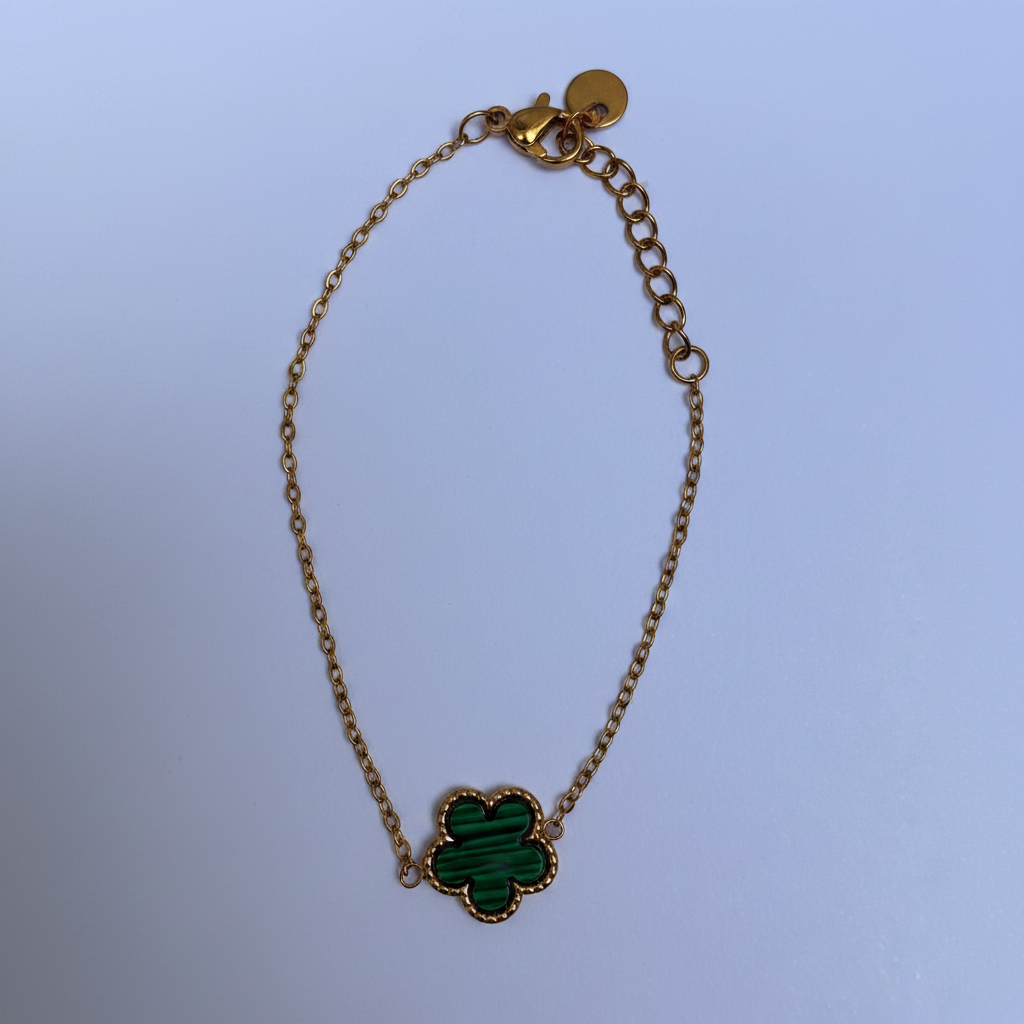 Bracelet trèfle malachite fond blanc