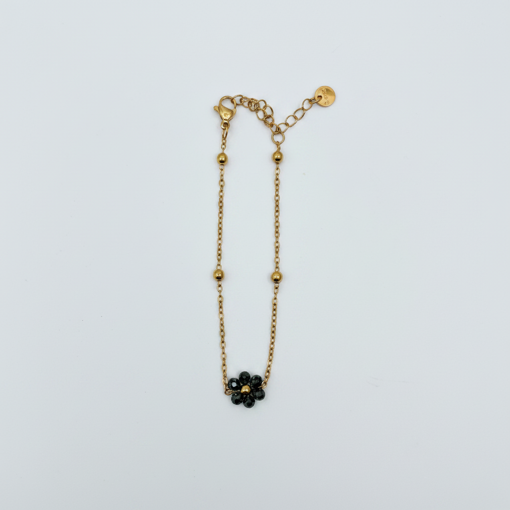 Bracelet fleur fond blanc