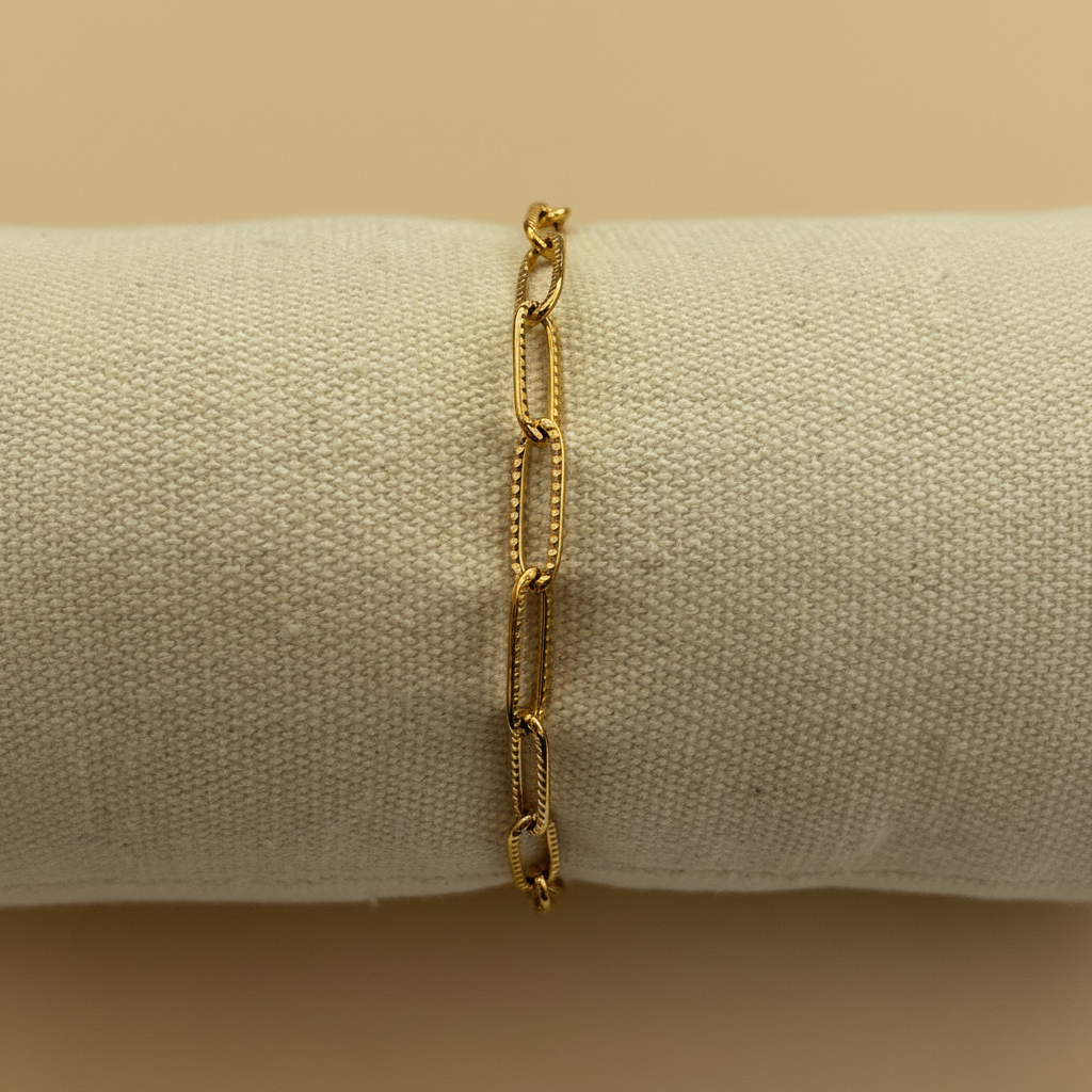 Bracelet paperclip coussin vue face